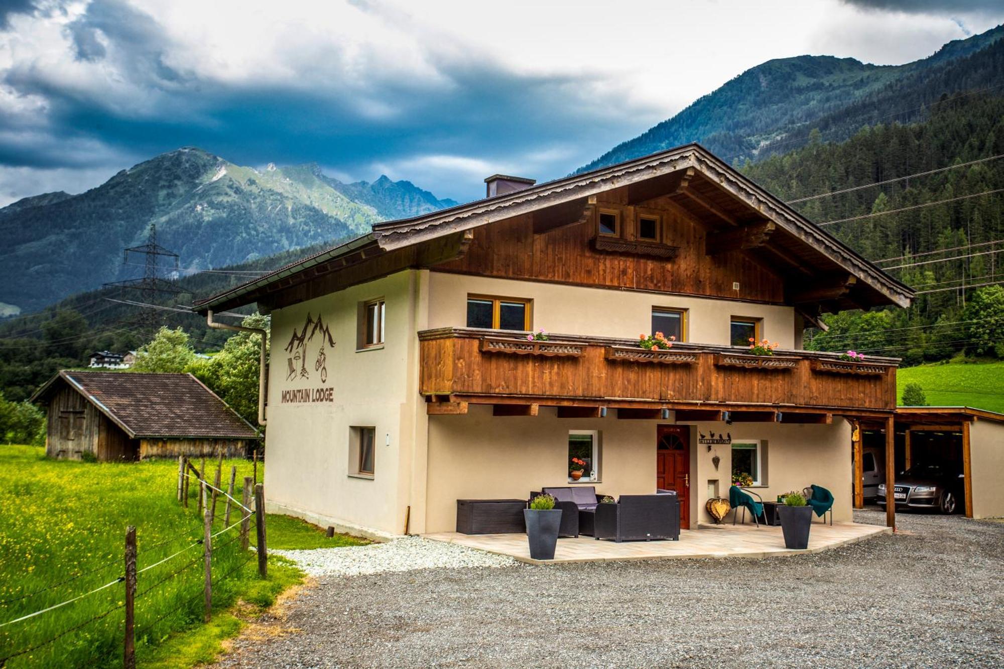 Mountain Lodge Нойкирхен-ам-Гросфенедигер Экстерьер фото